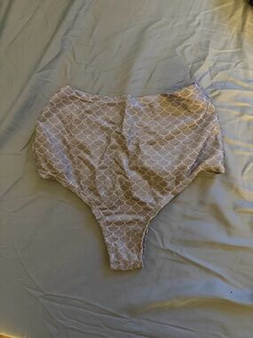 High-Waist Scallop Print Bikini/Rave Bottoms